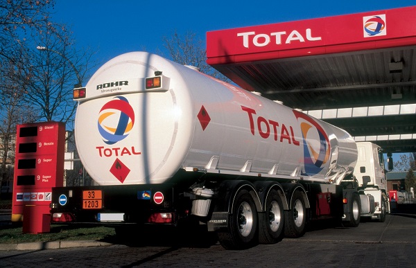Иран подписал контракт с Total на поставку нефти