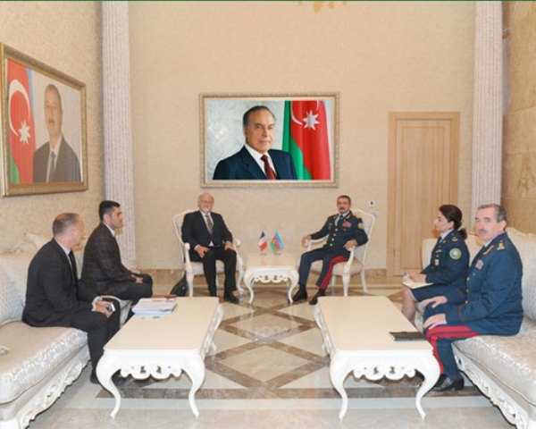 Начальник Госпогранслужбы Азербайджана принял посла Франции - ФОТО