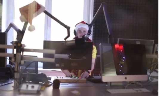 Радиодиджей 24 раза проиграл слушателям песню Last Christmas 