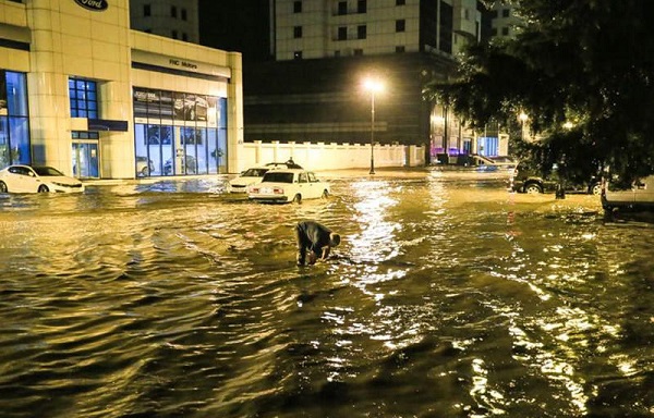 Ливень затопил улицы Баку - ФОТО - ВИДЕО