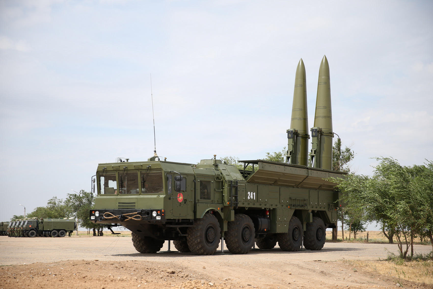 Азербайджан обладает противоракетным оружием - министр