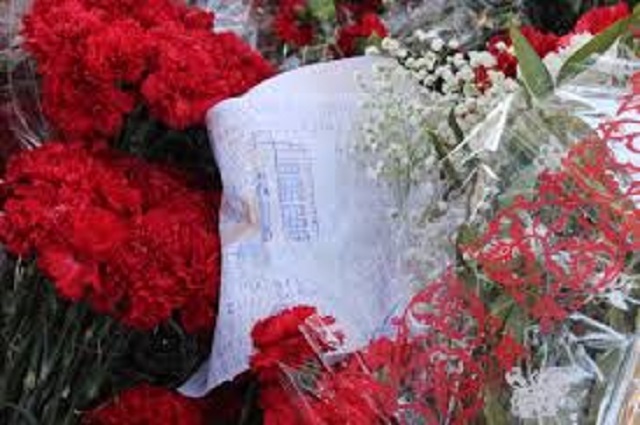 Азербайджанцы чтут память жертв теракта 13 ноября в Париже