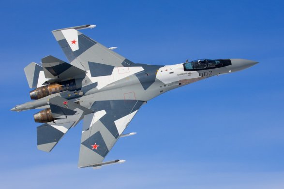 Российские бомбардировщики пролетели над Азербайджаном