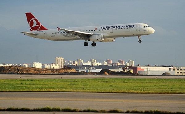 Над Турцией обстреляли пассажирский самолет