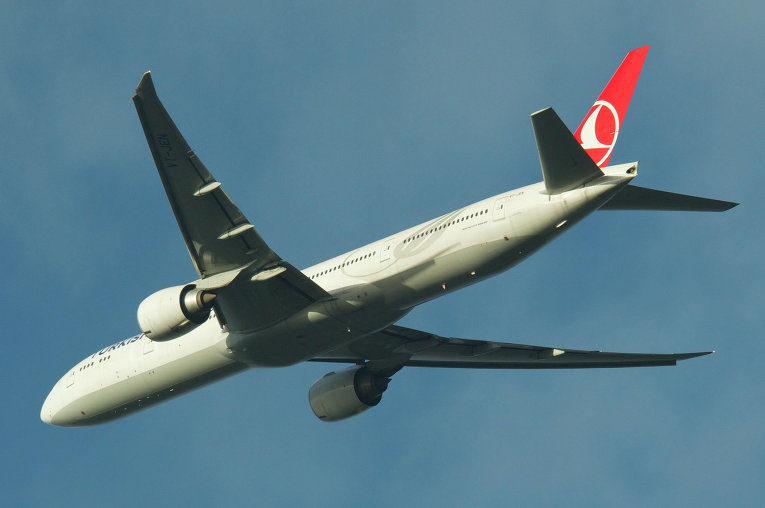 Пассажир рейса Turkish Airlines впал в кому и скончался в самолете