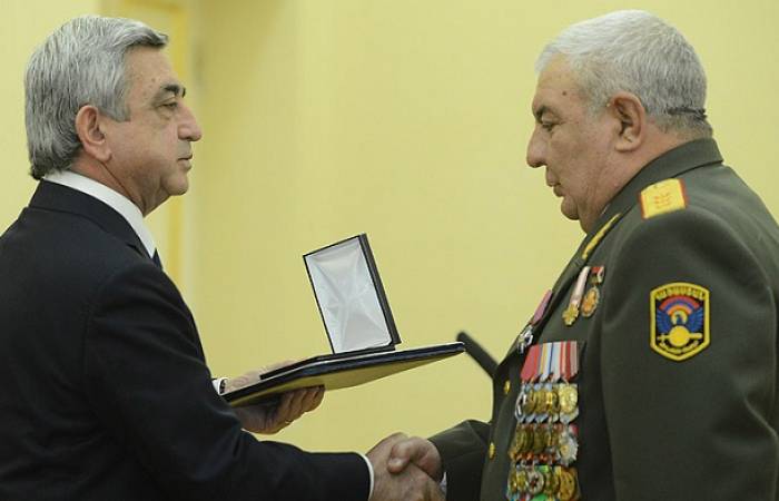 Саргсян освободил от должности Хачатурова Саргсян освободил от должности Хачатурова