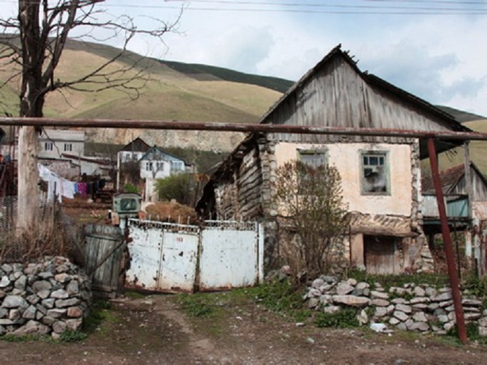 Армения утвердила льготы жителям сел на границе с Азербайджаном