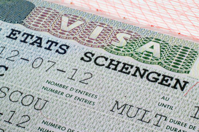 Евросоюз изменит формат шенгенской визы 