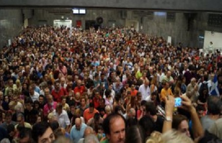 Митинги в центре Афин собрали до 60 тысяч человек