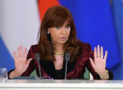 Президент Аргентины пообещала не уходить из политики