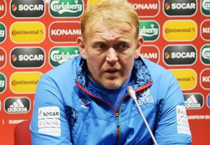 Просинечки: “Не вижу причин менять место работы”