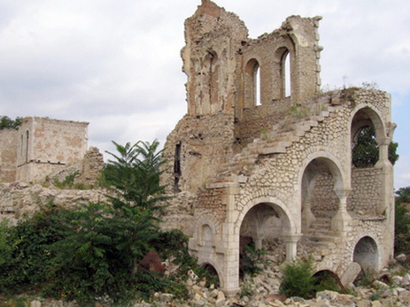 На оккупированных территориях Азербайджана уничтожено 13 памятников мирового значения 