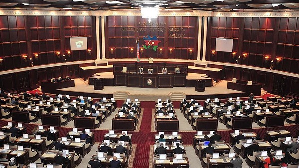 Депутаты выразили признательность президенту за распоряжение о помиловании