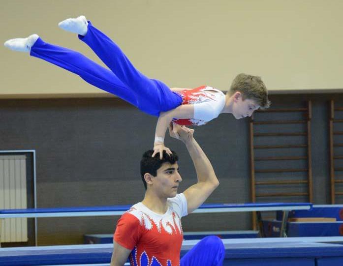 Азербайджанские акробаты завоевали медали