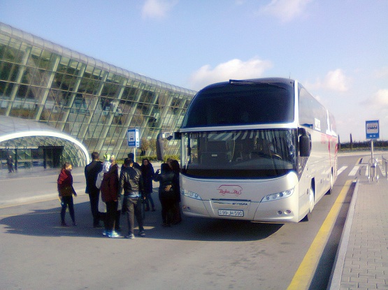В Баку запустили новые автобусы до аэропорта