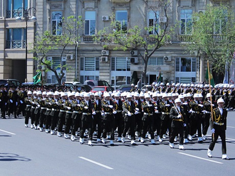 В Баку состоится военный марш