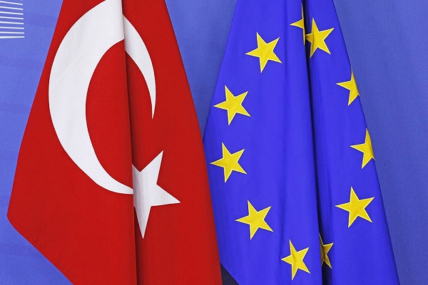 ЕC намерен определить механизм отмены виз с Турцией