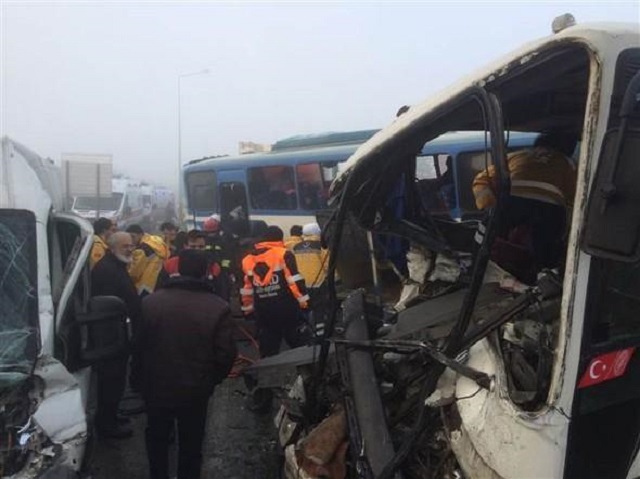 В Турции прооизошла цепная авария с участием 40 автомобилей 