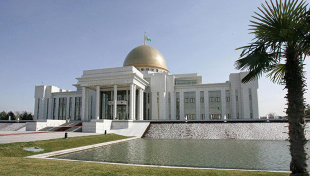 В Туркмениcтане отменили возрастную планку для избрания президентом