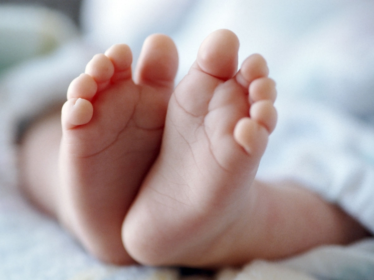 В Лянкяране ребенок умер во время родов