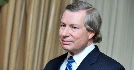 Уорлик встретился с представителями Красного креста