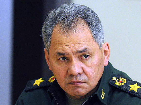 Министру обороны России азербайджанцы подарили кинжал