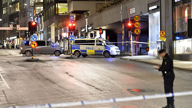 Швеция: Неизвестные бросили в квартиру взрывное устройство