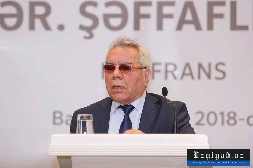 Зияд Самедзаде раскритиковал страховые компании в Азербайджане
