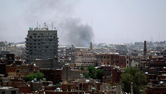 В Йемене около 30 человек погибли при авиаударе коалиции по отелю