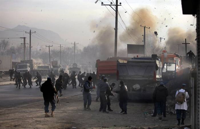 На юге Афганистана взрыв у банка: 15 человек погибли