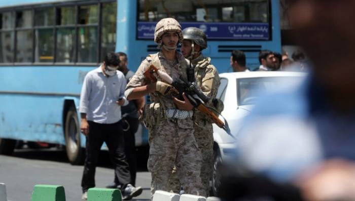 Жертвами атак террористов в Тегеране стали 12 человек - Минюст ИРИ