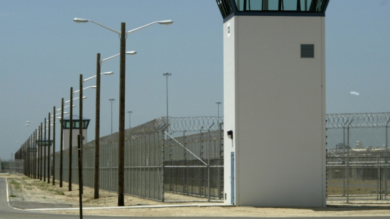 12 заключенных сбежали из тюрьмы в Алабаме