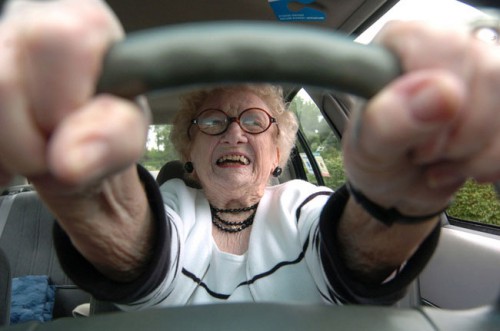 Ученые: самый опасный для водителей возраст