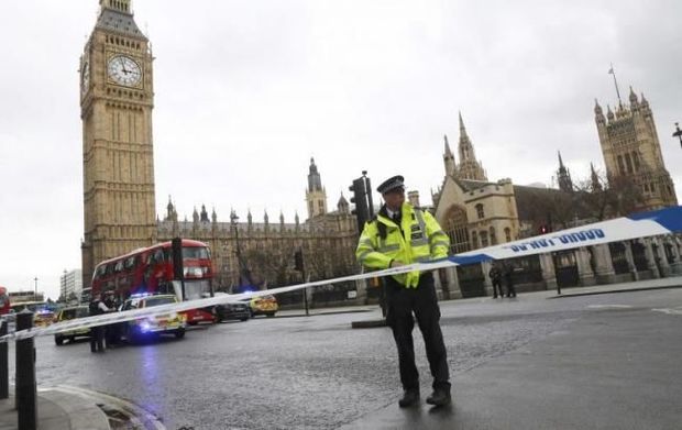 Стрельба вблизи здании парламента Великобритании, 12 человек ранены 