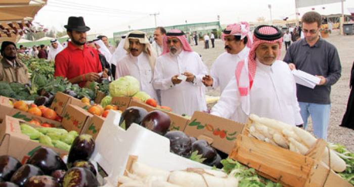 Иран готов поставлять Катару продовольствие