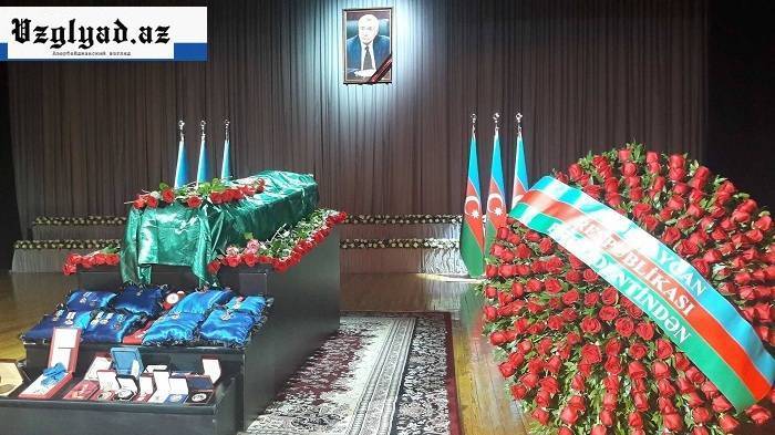 Натиг Алиев похоронен на II Аллее почетного захоронения - ФОТО (ОБНОВЛЕНО)