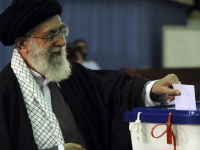 Хаменеи проголосовал на выборах