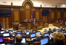 В парламенте Армении депутаты бойкотируют заседание