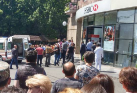 Неизвестные открыли стрельбу в банке в Армении: есть погибший - ВИДЕО