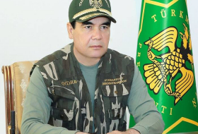 Президент Туркменистана проверил боеготовность Национальной армии
