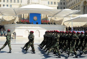 В Азербайджане отмечают День Вооруженных сил