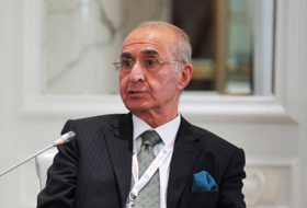 Хикмет Четин: Азербайджан является центральным актором в регионе и за его пределами
