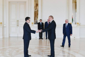 Ильхам Алиев принял верительные грамоты нового посла Колумбии 