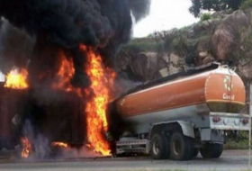На трассе Баку-Астара сгорел бензовоз: один человек сгорел заживо