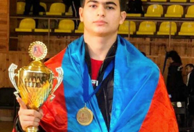 Бакинские школьники победили армянских соперников