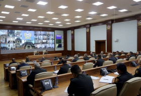 Министр обороны провел служебное совещание по итогам оперативных учений - ФОТО