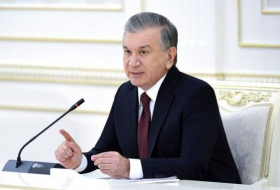 Шавкат Мирзиёев поздравил узбекистанцев с Днем Конституции
