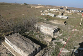 Азербайджан представит в международные организации отчет о разрушении кладбищ
