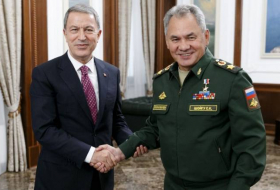 Министры обороны России и Турции обсудили ситуацию в Украине
