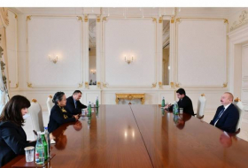 Президент Ильхам Алиев принял исполнительного секретаря ЭСКАТО

